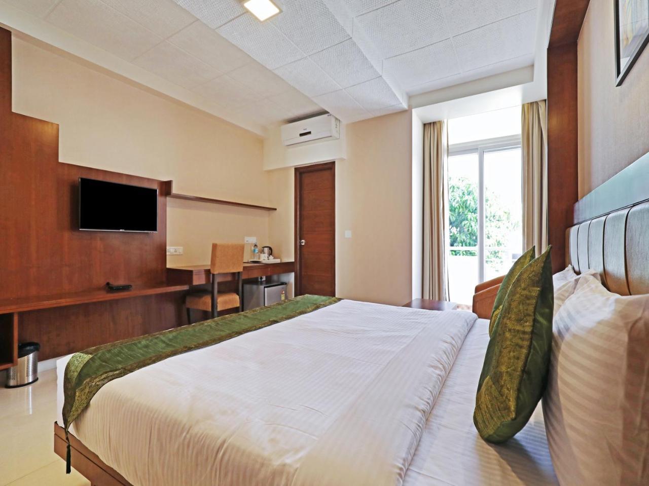 Hotel Treebo Akshaya Bull Temple 3*