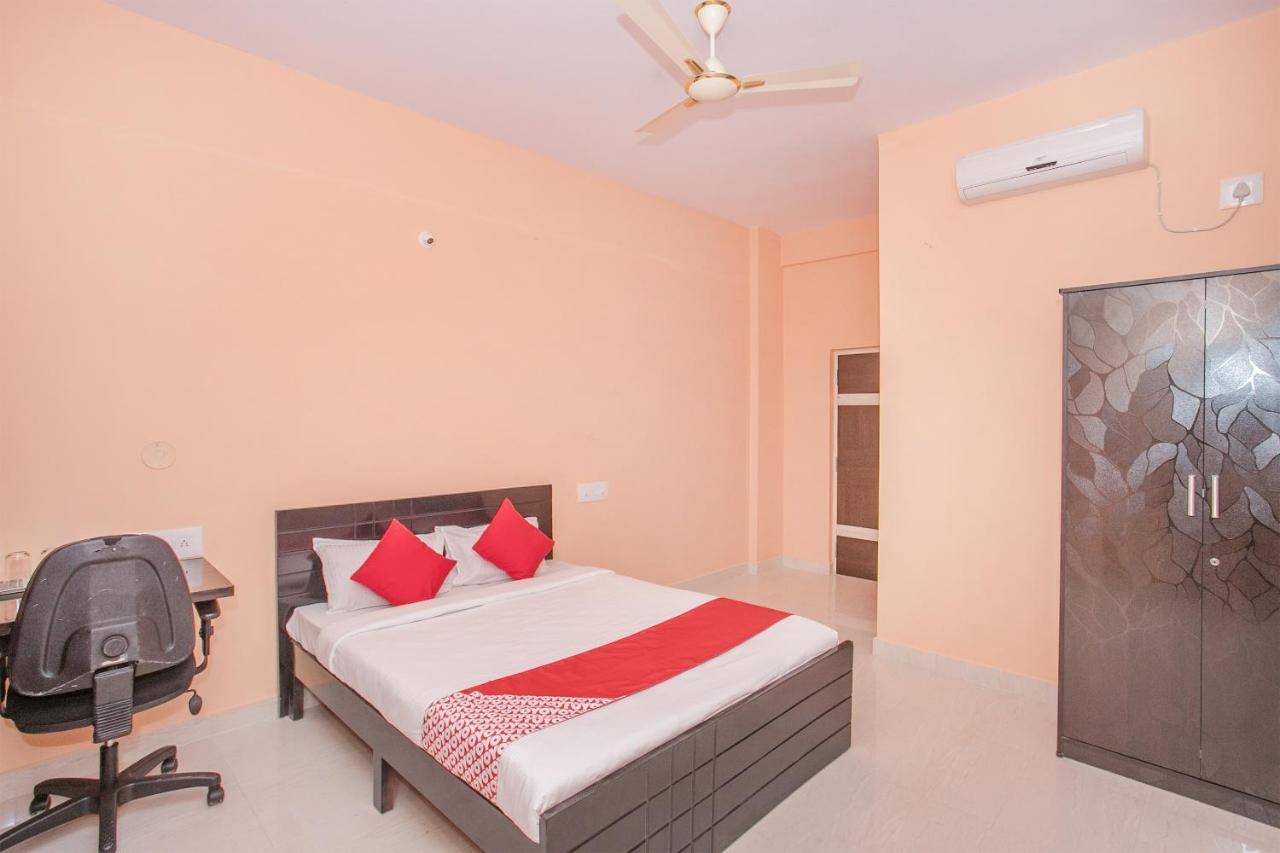 Oyo 24069 Flagship Aaira Inn Hotel