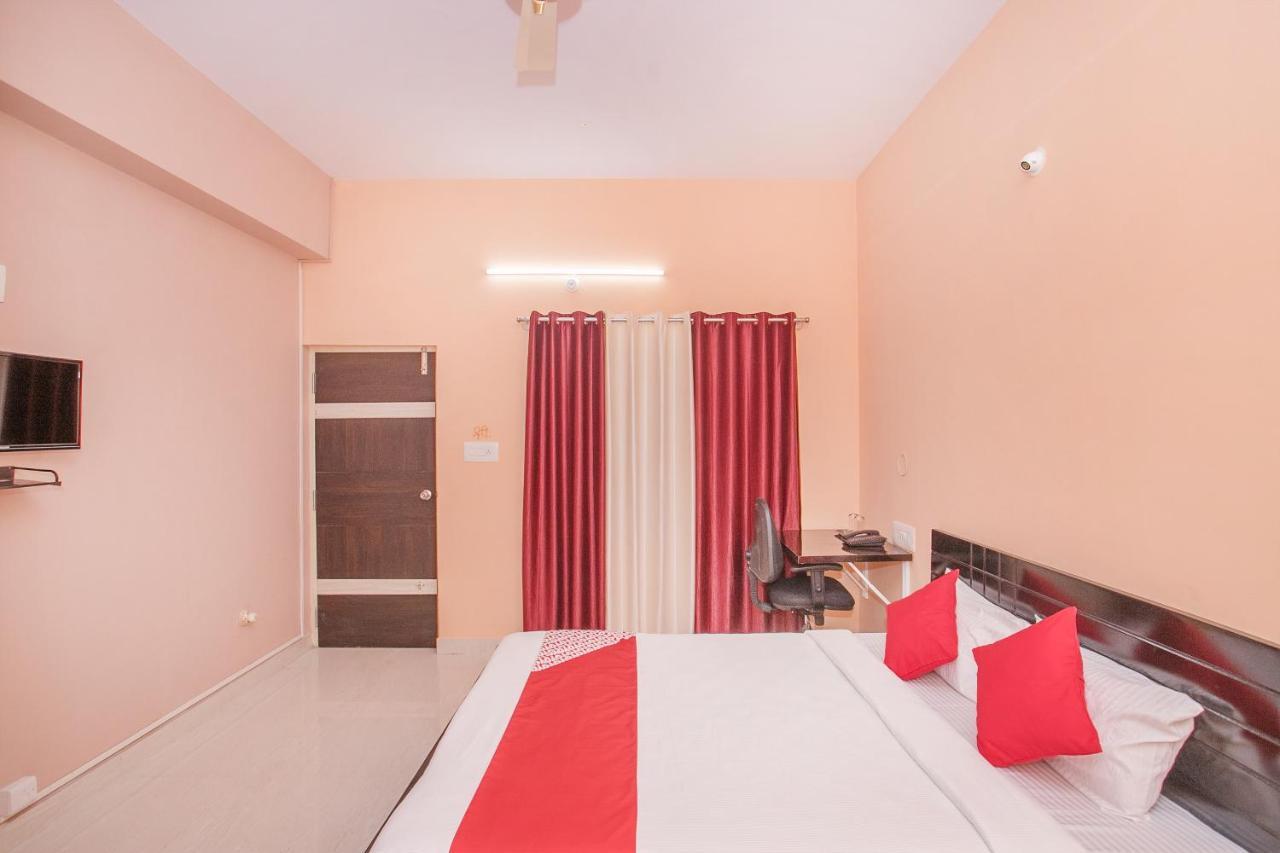 Oyo 24069 Flagship Aaira Inn Hotel Bangalore