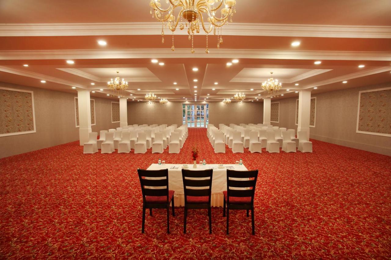 Royalton Leisure &