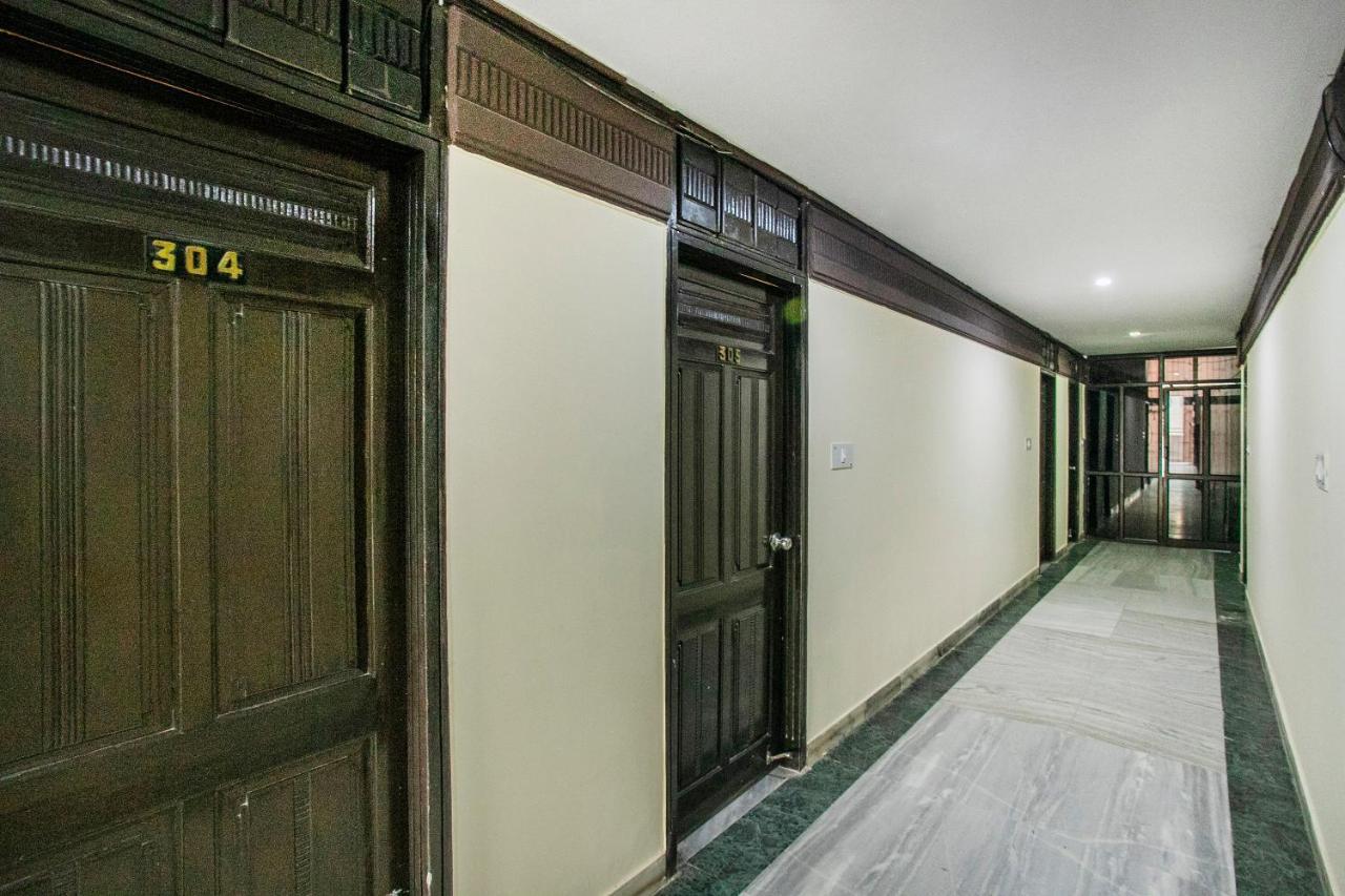 Hotel Oyo 26565 Rajatha Mahal Bangalore