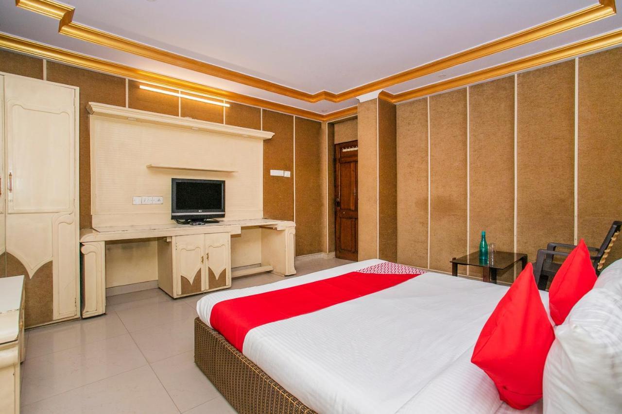 Oyo 26565 Rajatha Mahal 3* Bangalore