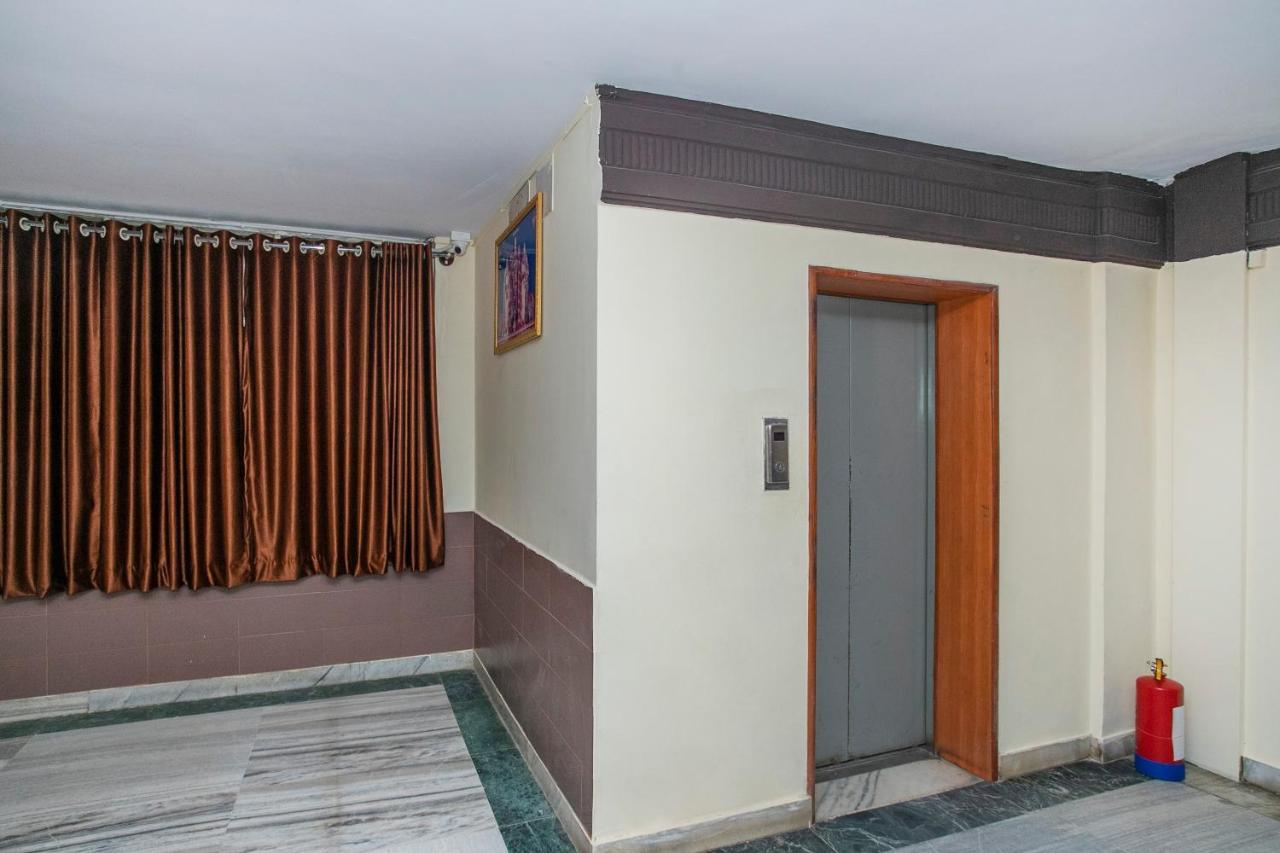 Oyo 26565 Rajatha Mahal