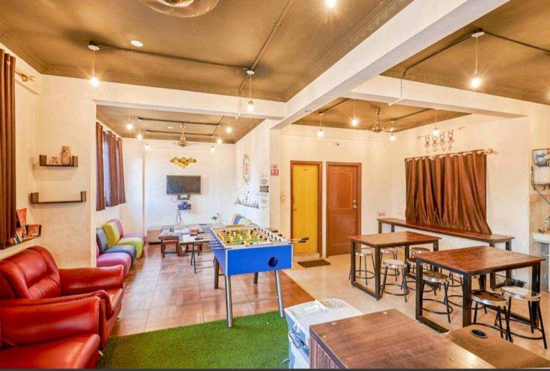 Albergue Transit Dorms - A Backpackers & Bangalore