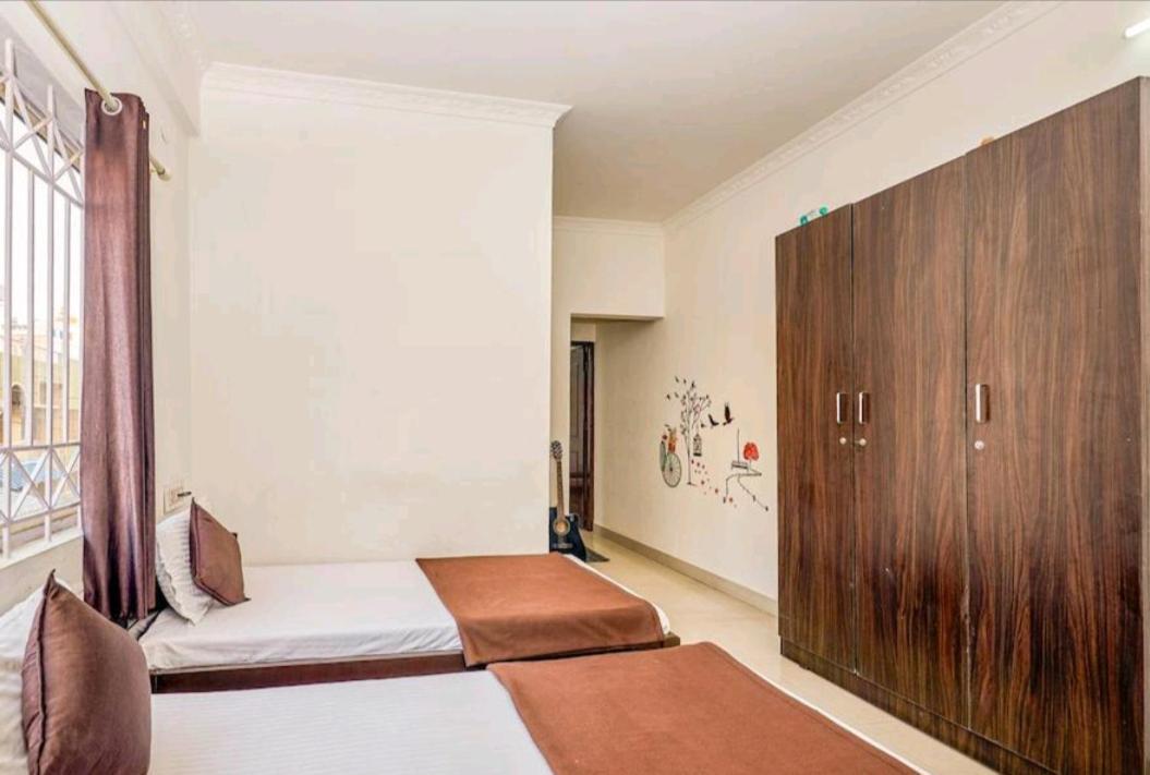 Transit Dorms - A Backpackers & Albergue
