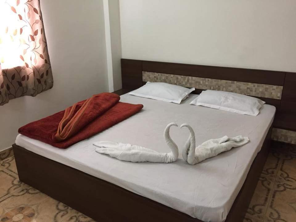 Transit Dorms - A Backpackers &