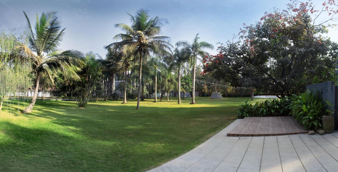 Royalton Leisure &