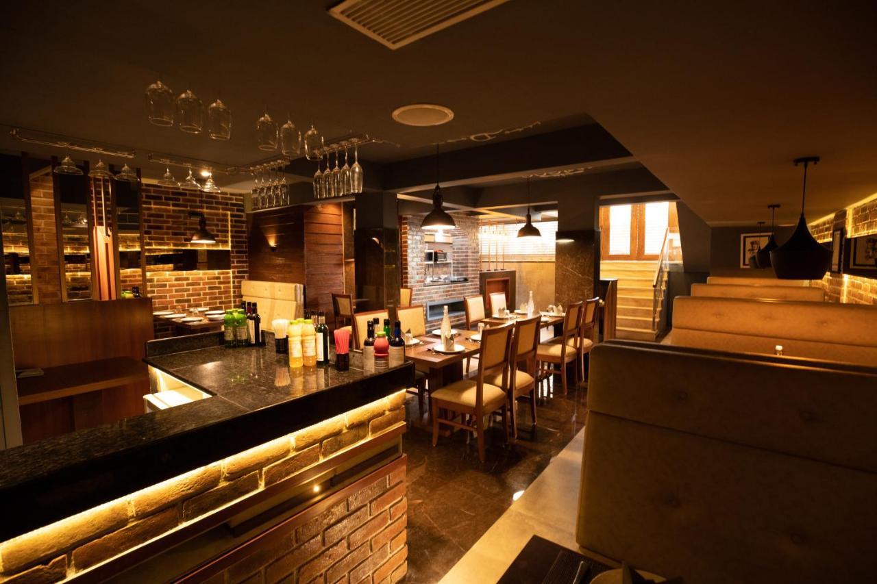 Paramos Hotel 3*