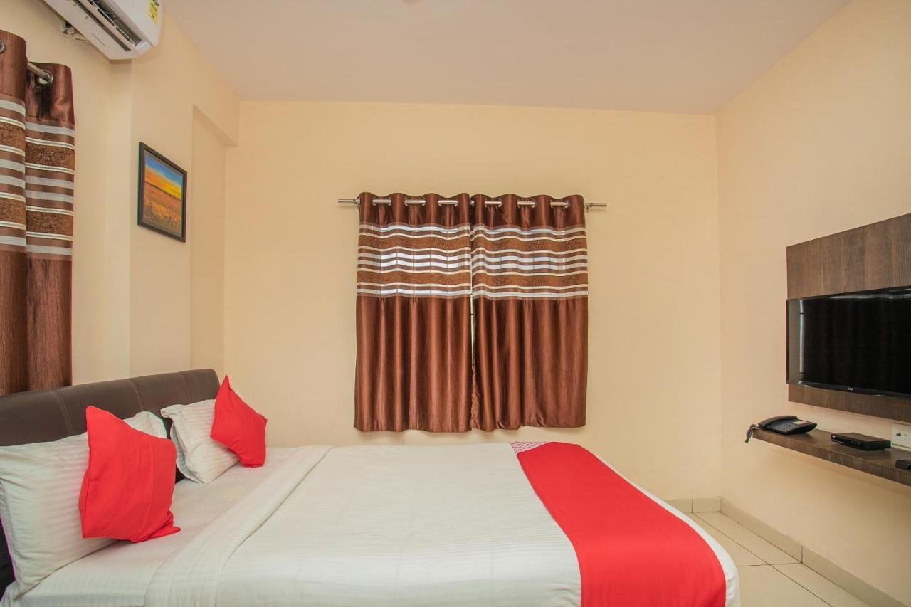 Hotel Oyo 7918 Near Trinity Circle 3*