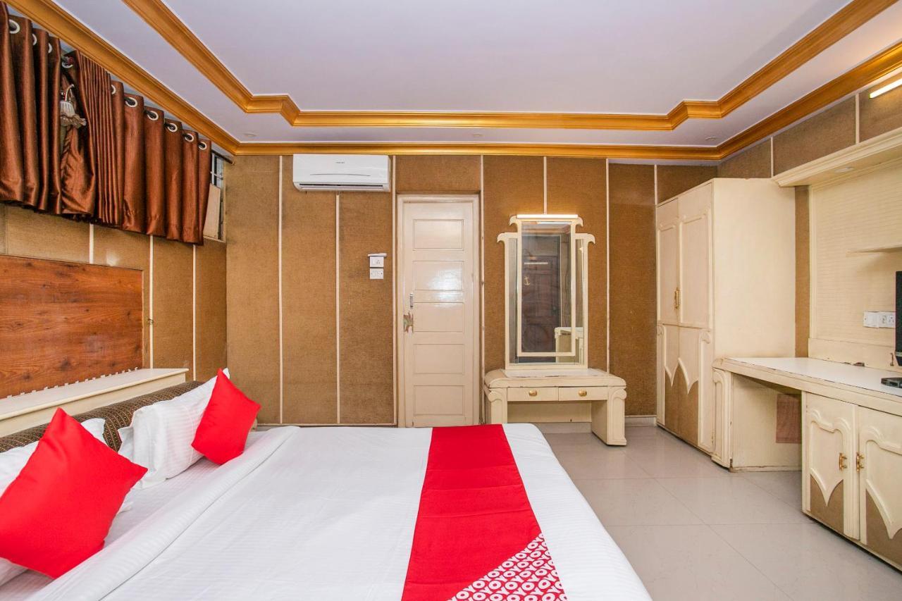 Oyo 26565 Rajatha Mahal Hotel 3*