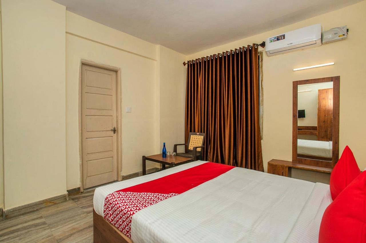 Hotel Oyo 26565 Rajatha Mahal 3*