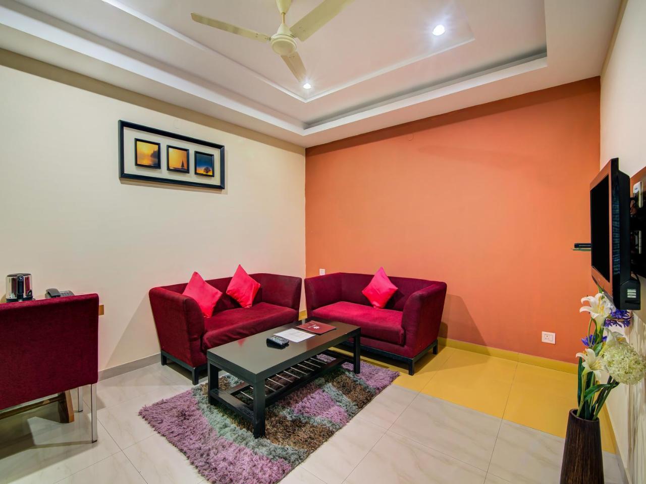 Hotel Gardeenia Comfortes Suites-fully Vaccinated Staff