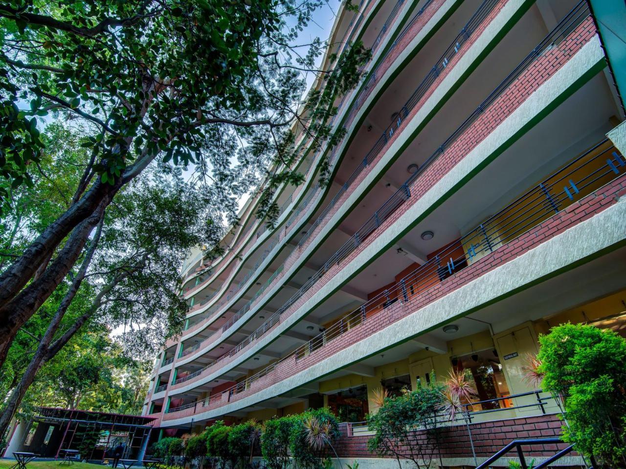 Gardeenia Comfortes Suites-fully Vaccinated Staff Hotel Bangalore