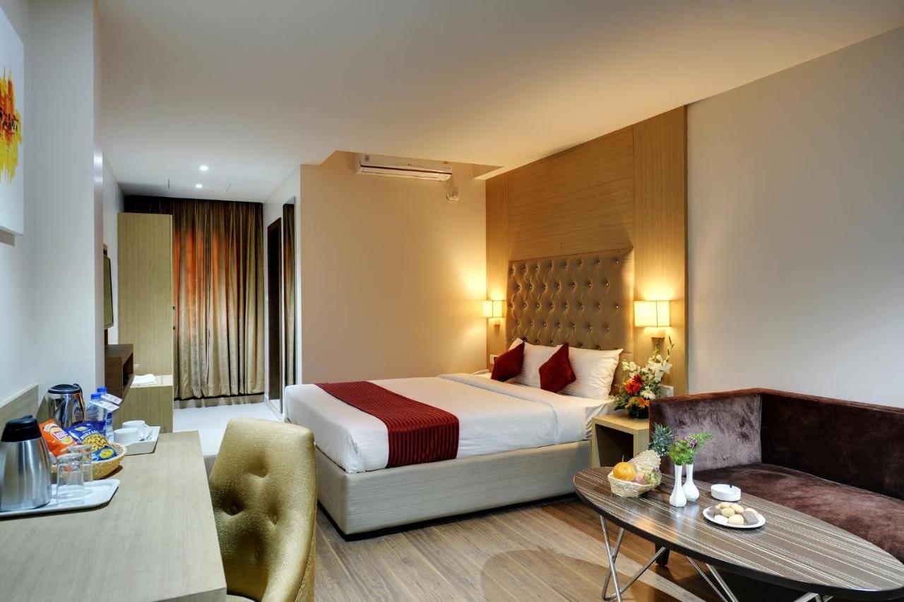 Hotel La Sara Pride
