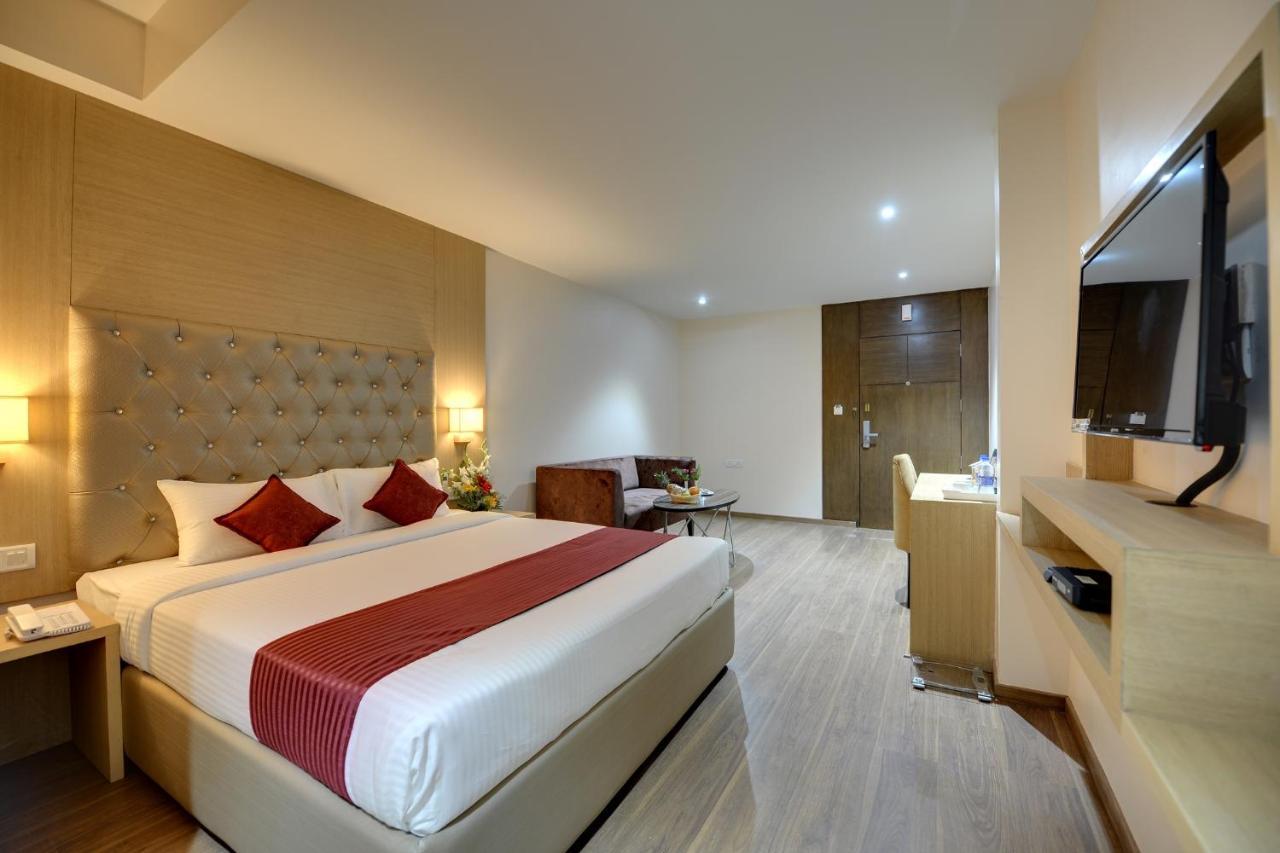 Hotel La Sara Pride 3*