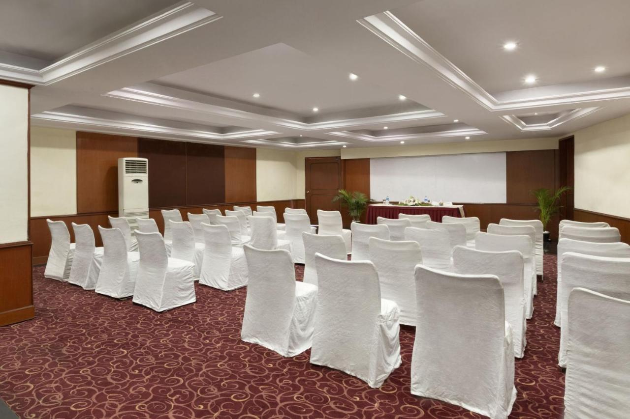 Regenta Place Bangalore, Cunningham Road Hotel 4*