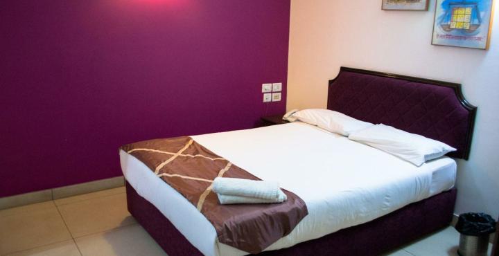 Treebo Trip Cynosure Suites Bed & Breakfast 3*