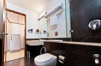 Bloom - Indiranagar 3*