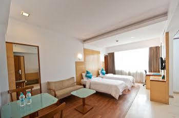 Hotel Bloom - Indiranagar 3*