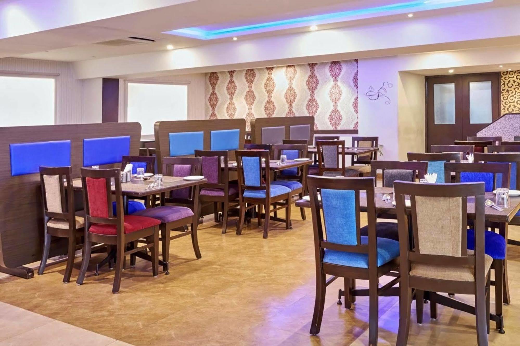 Akshaya Aura Hotel 4*
