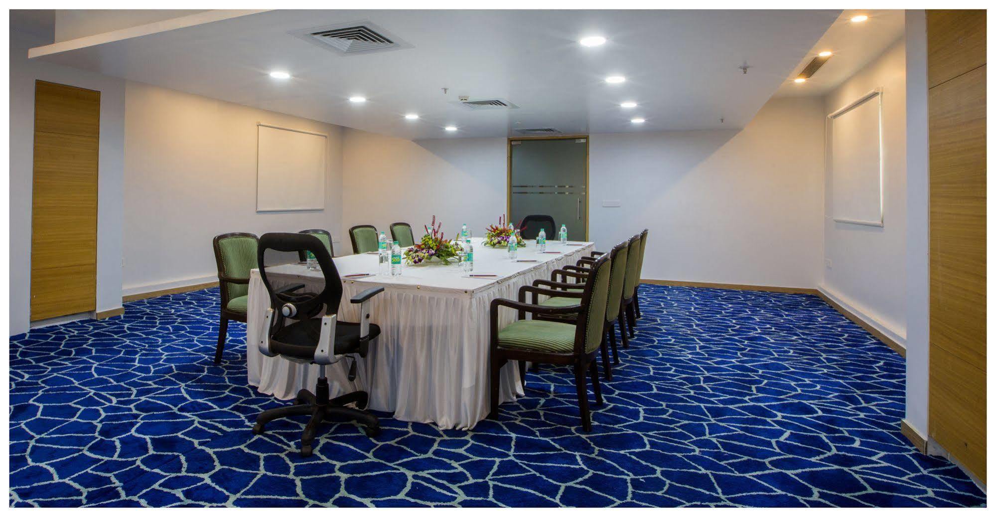 Tulip Hotel 3*