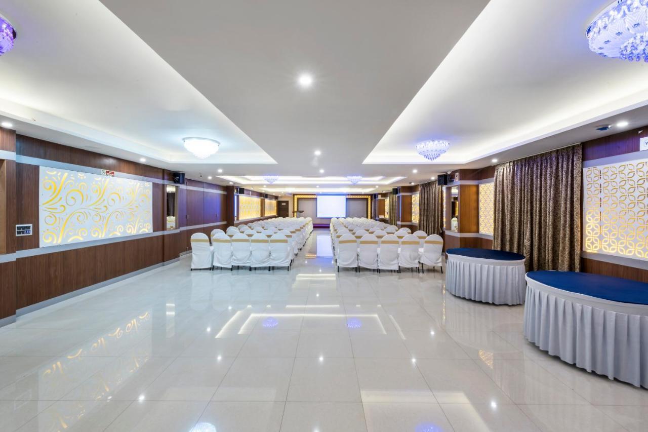 T S Royal Grand Hotel-bommasandra -hosur Road Bangalore