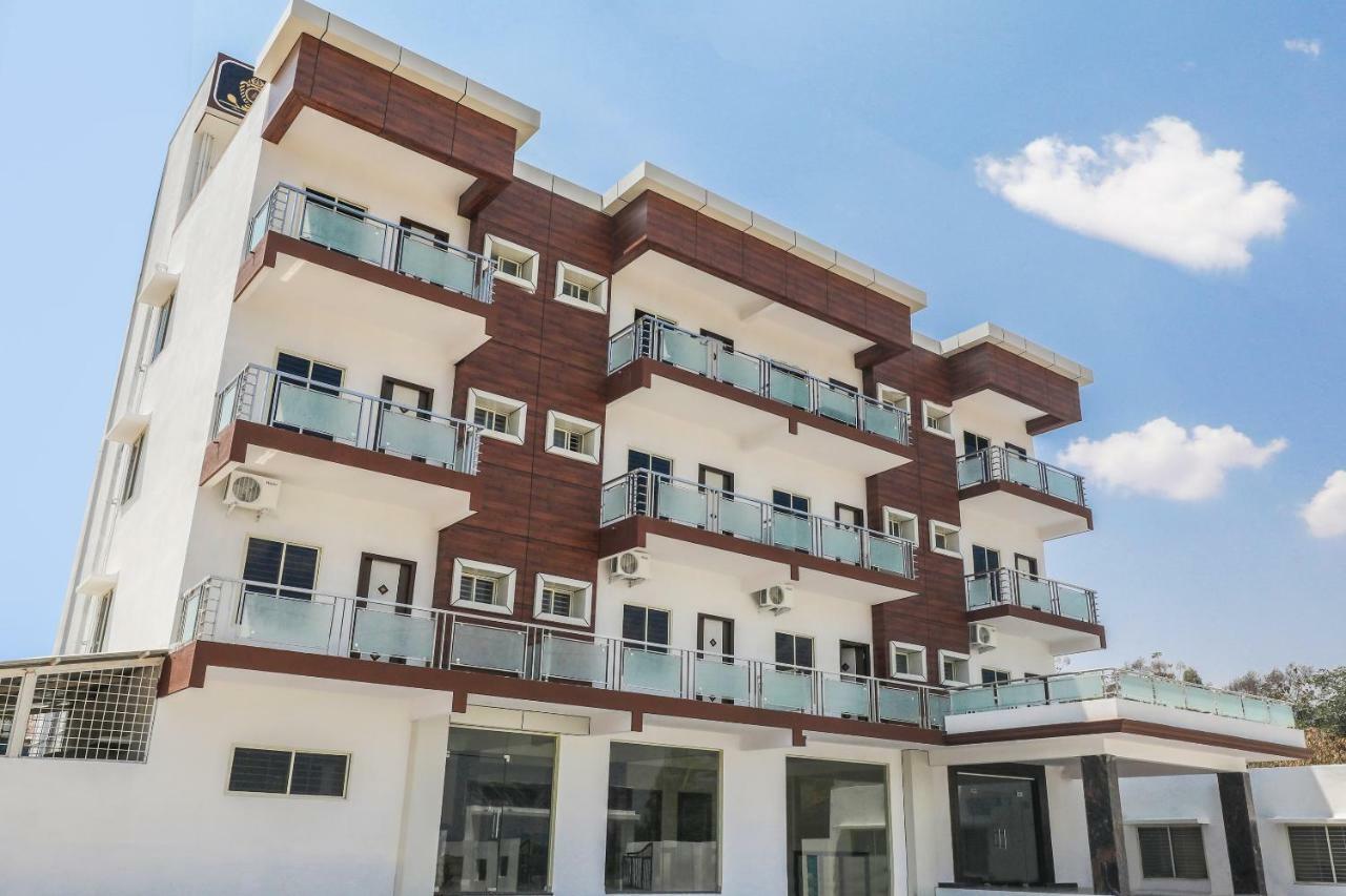 Oyo 33451 Ace Hotel