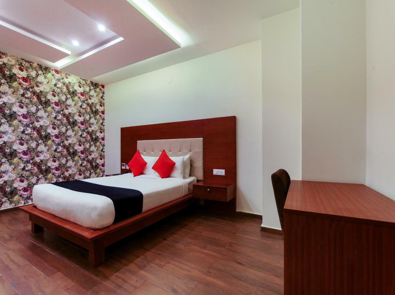 Capital O 11903 Southern 3*