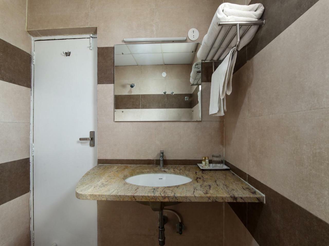 Hotel Capital O 11903 Southern 3*