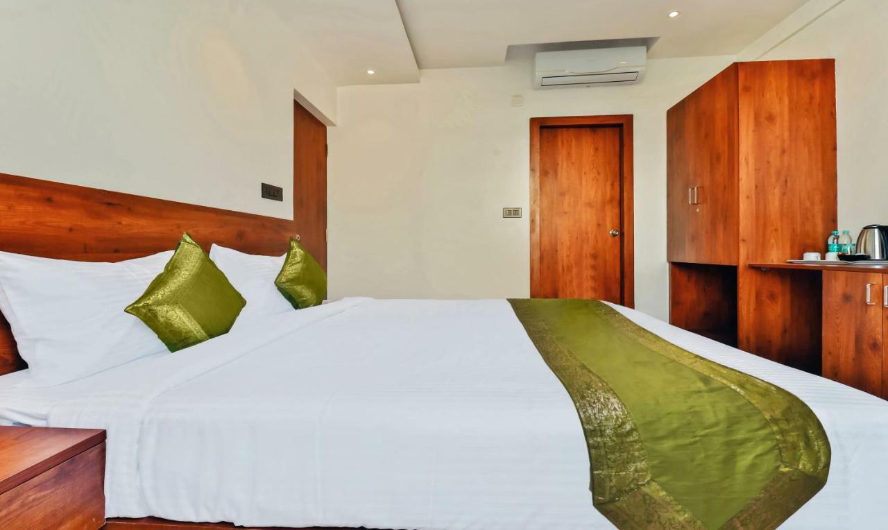 Treebo Blu Orchid Hotel 3*