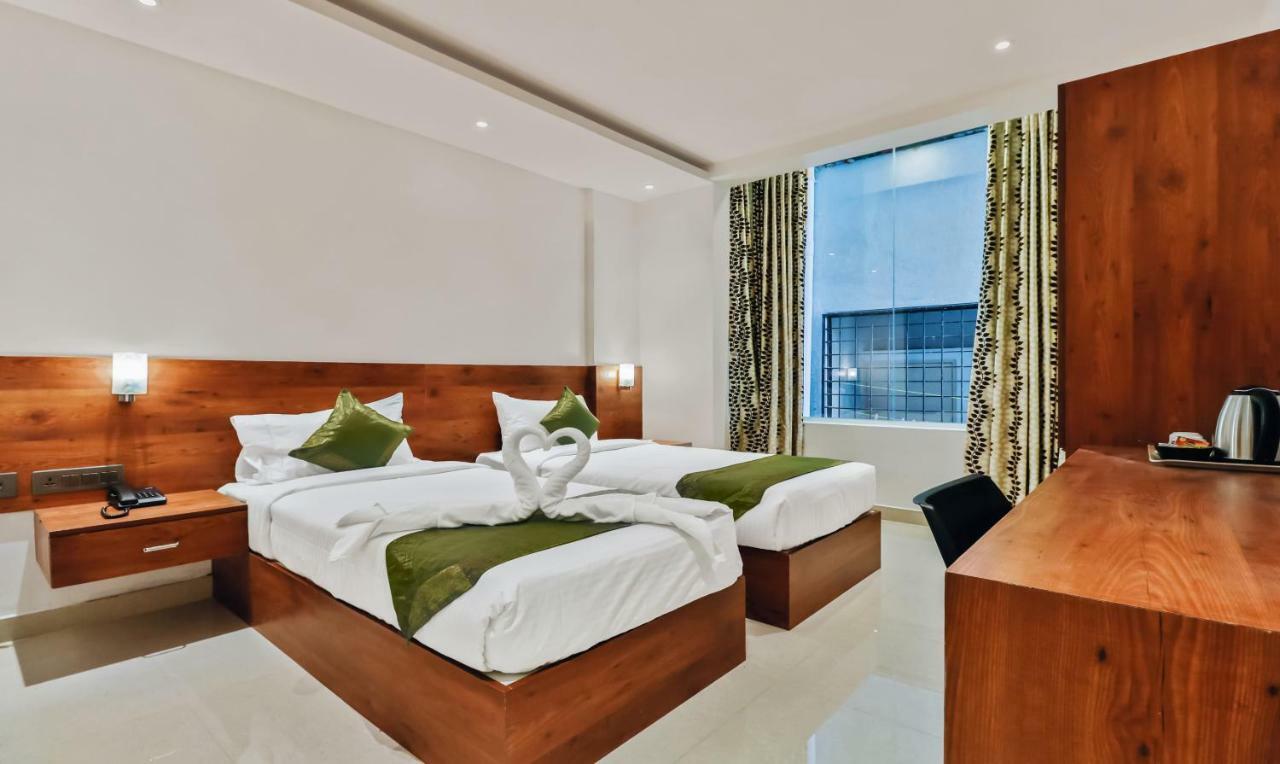 Treebo Blu Orchid Hotel 3*