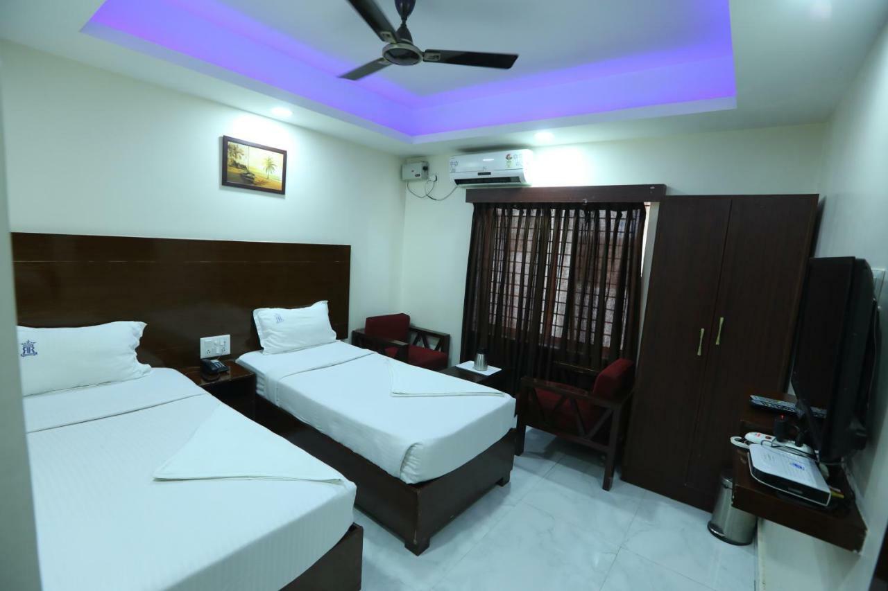 Rr International Hotel 2*