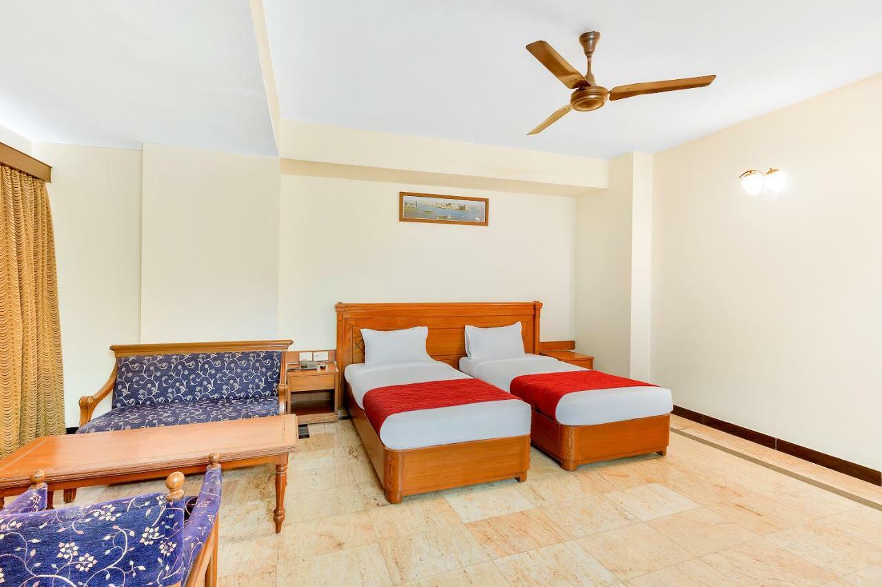 Oyo 10534 Kanishka Hotel