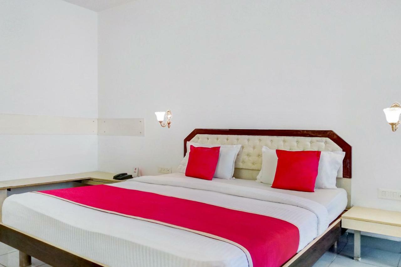 Alojamento Oyo 10884 Pavana Residency Bangalore