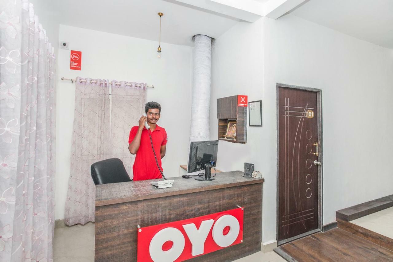 Oyo 13934 Shri Krishna Hometel Hotel 3*