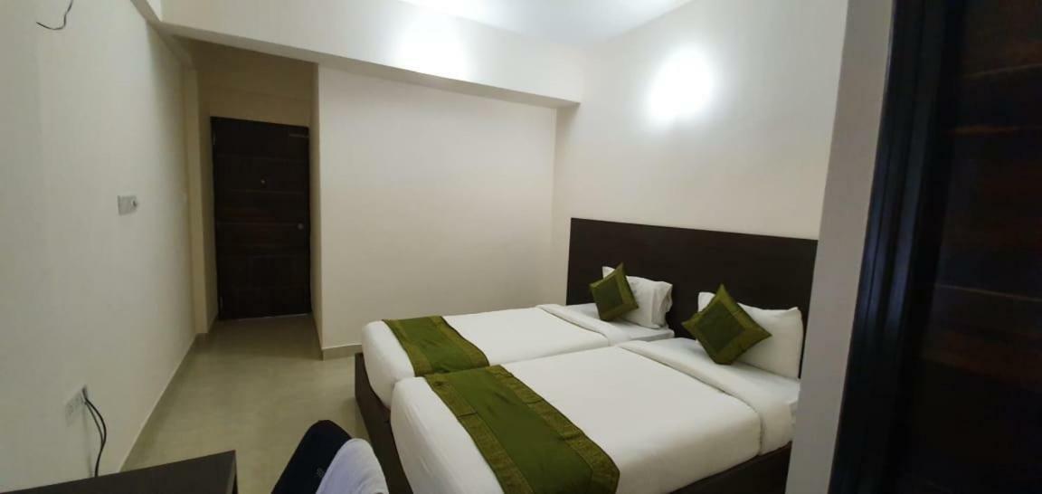 Daffodil Delight - Manyata Tech Park Hotel Bangalore