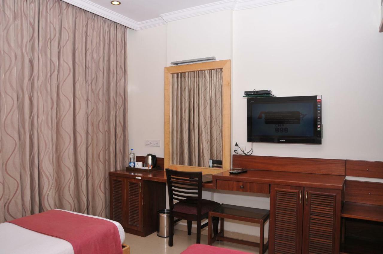 Meenal Hotel