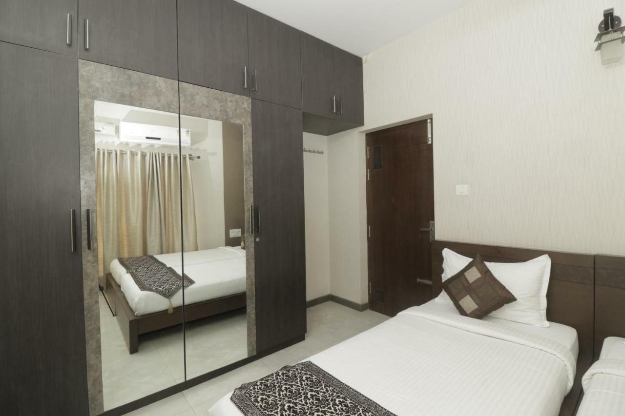 Pink Petals Service Bed & Breakfast Bangalore