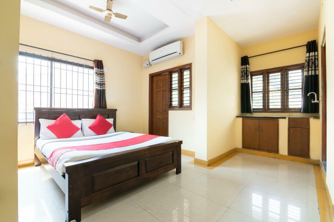 Oyo 12261 Victorian Comforts Bangalore