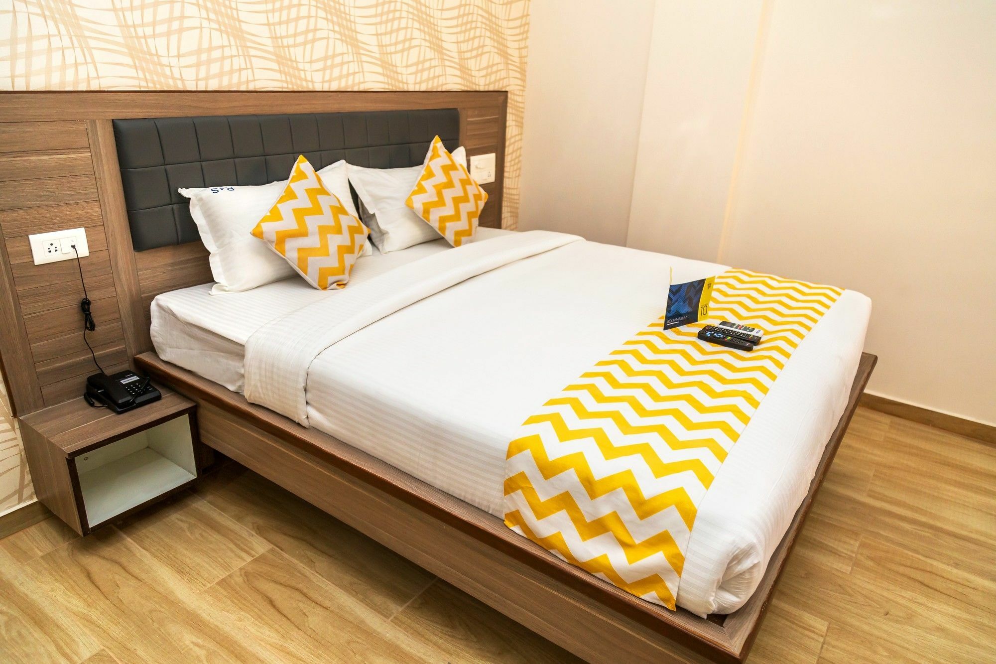 Ram4 Seasons Silk Board Hotel