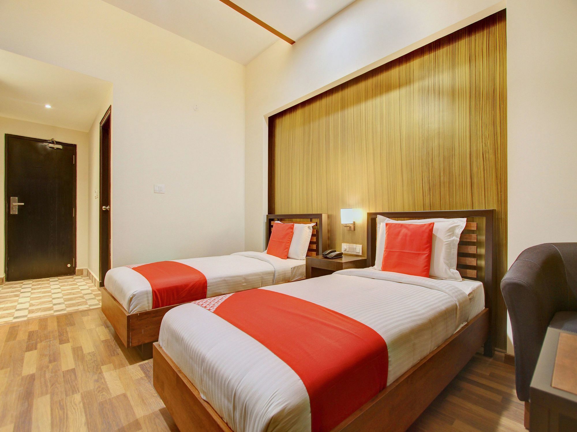 Capital O 13090 Astor Bangalore