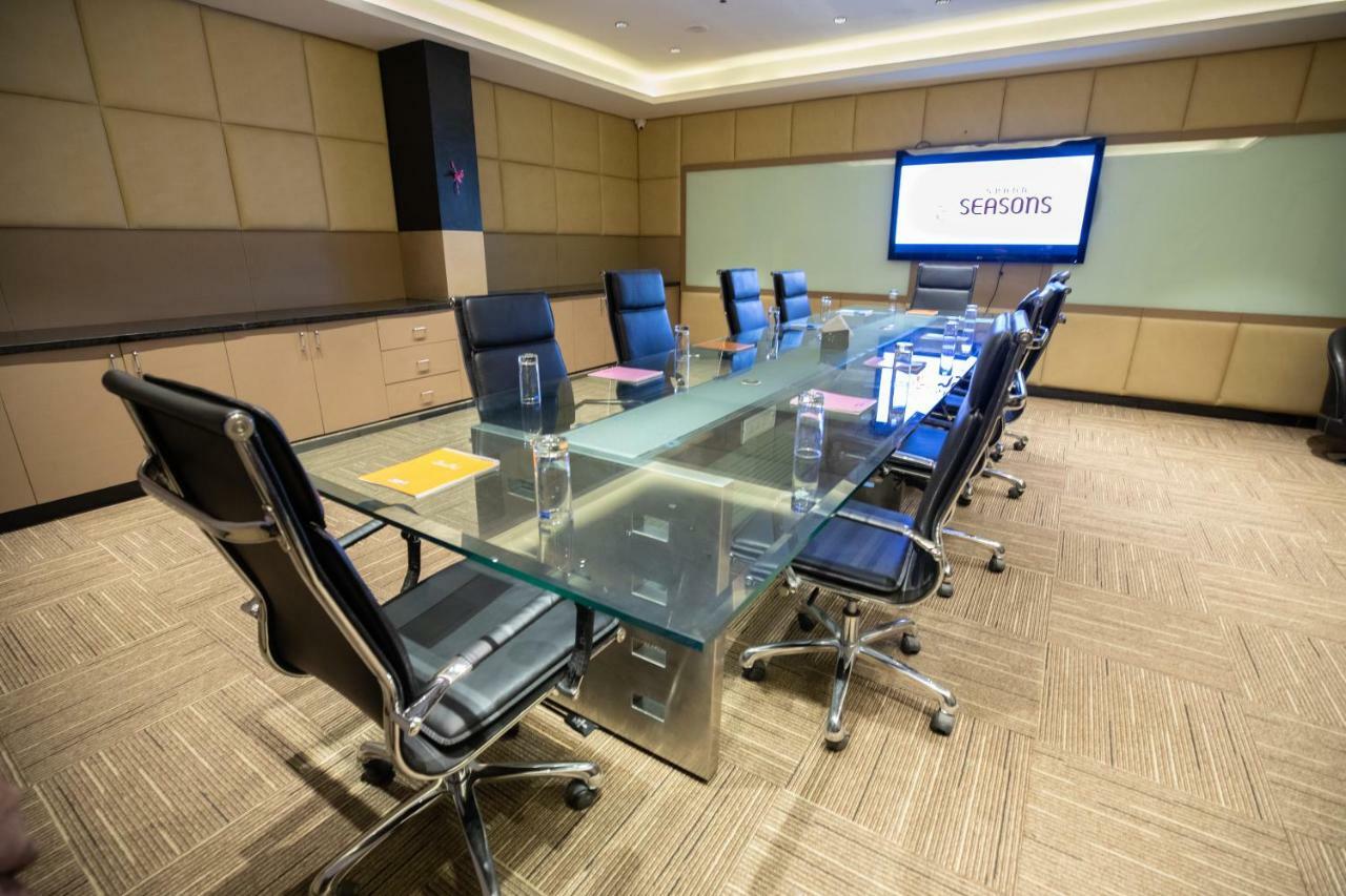 Fabhotel Prime Grand Seasons Hotel Bangalore