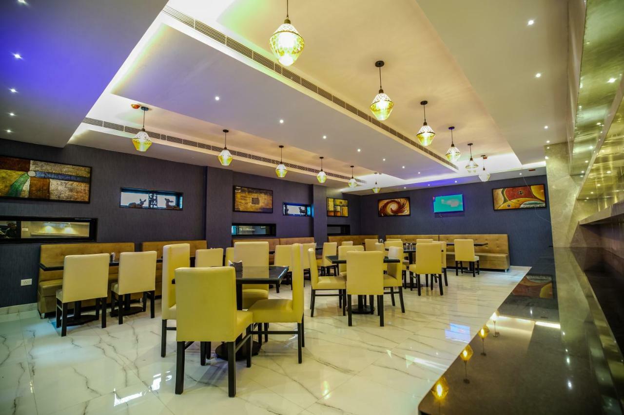 Fabhotel Prime Grand Seasons Hotel 2*
