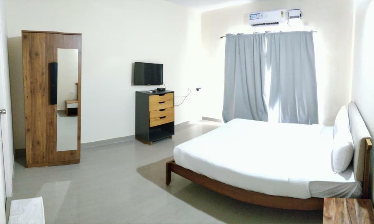 Cosmo Gloria Aparthotel 3*