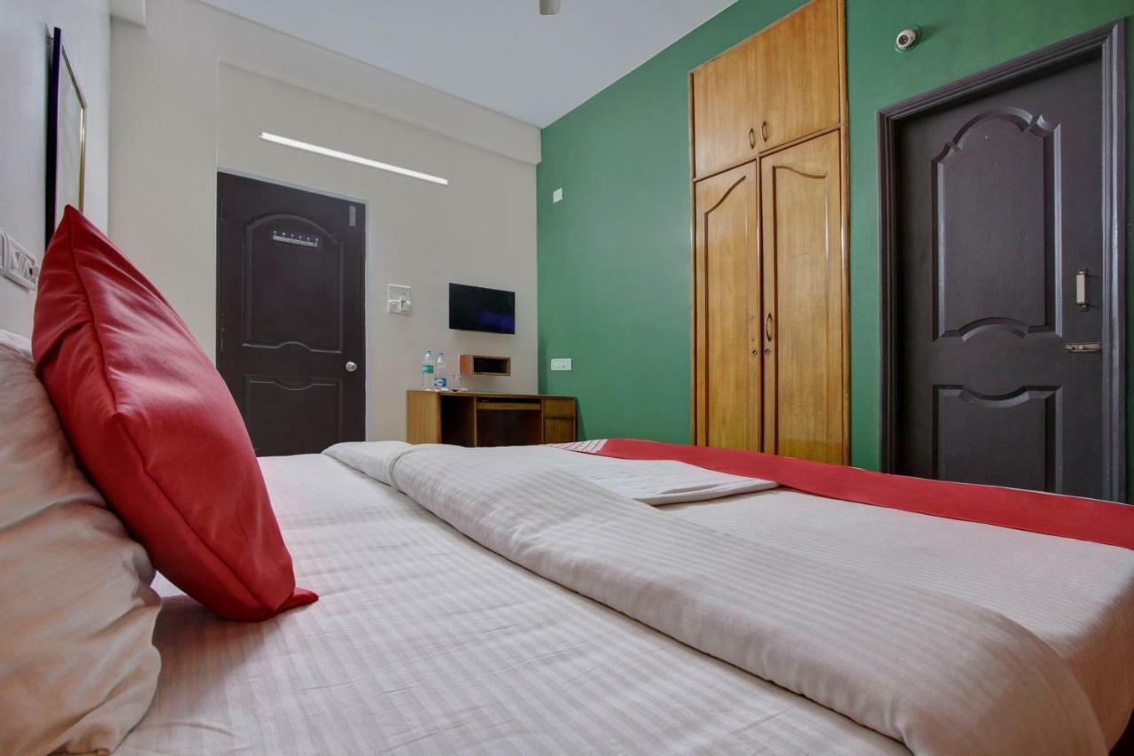 Oyo 10340 Queen's Castle 3*