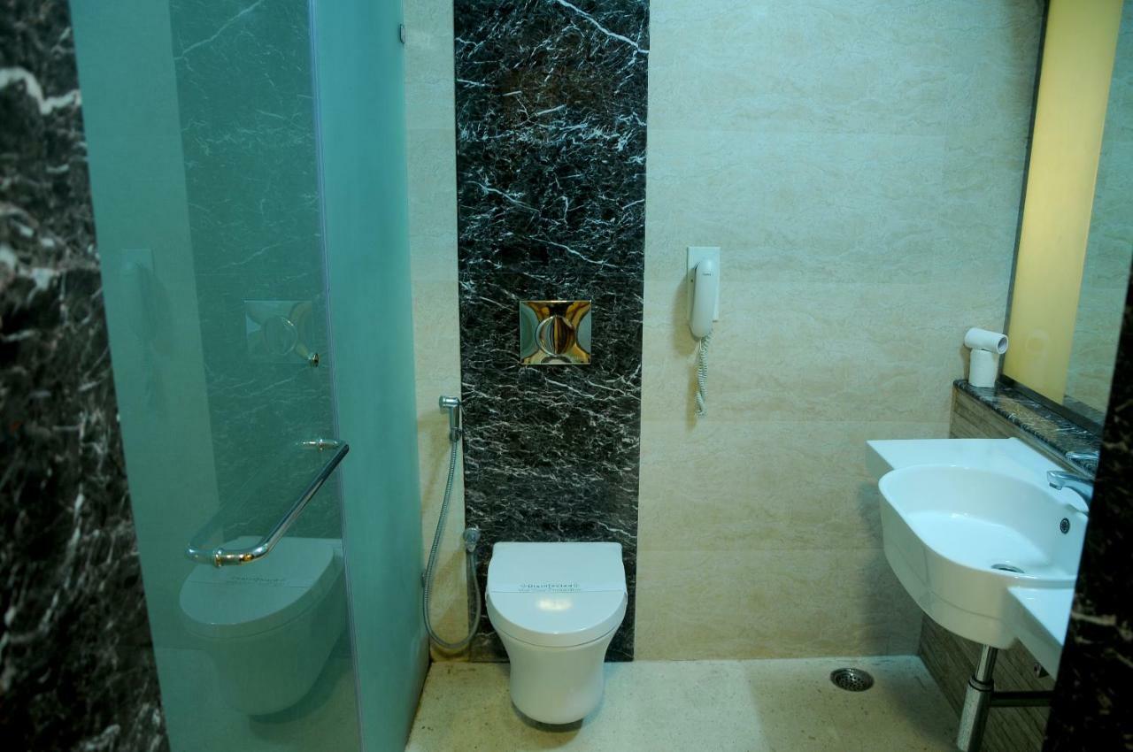 Hotel Woodlands 3*