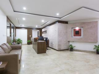 Sanctum Bel Road Inn