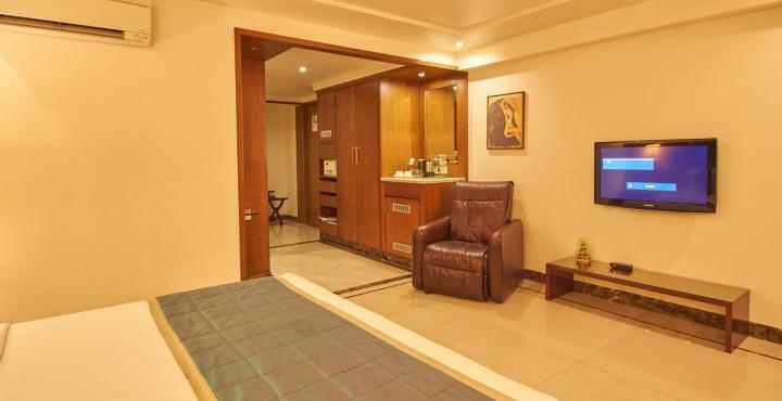 The Royale Senate , Hebbal