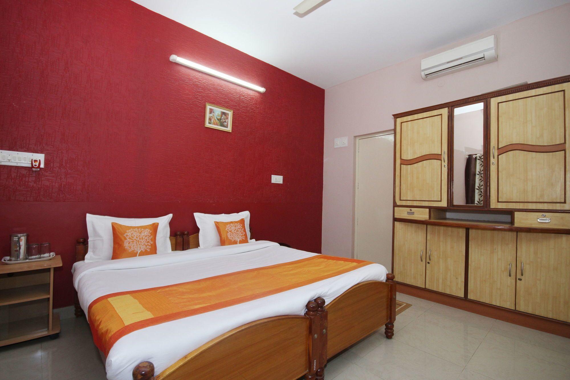 Itsy Shree Comforts 3* Bangalore