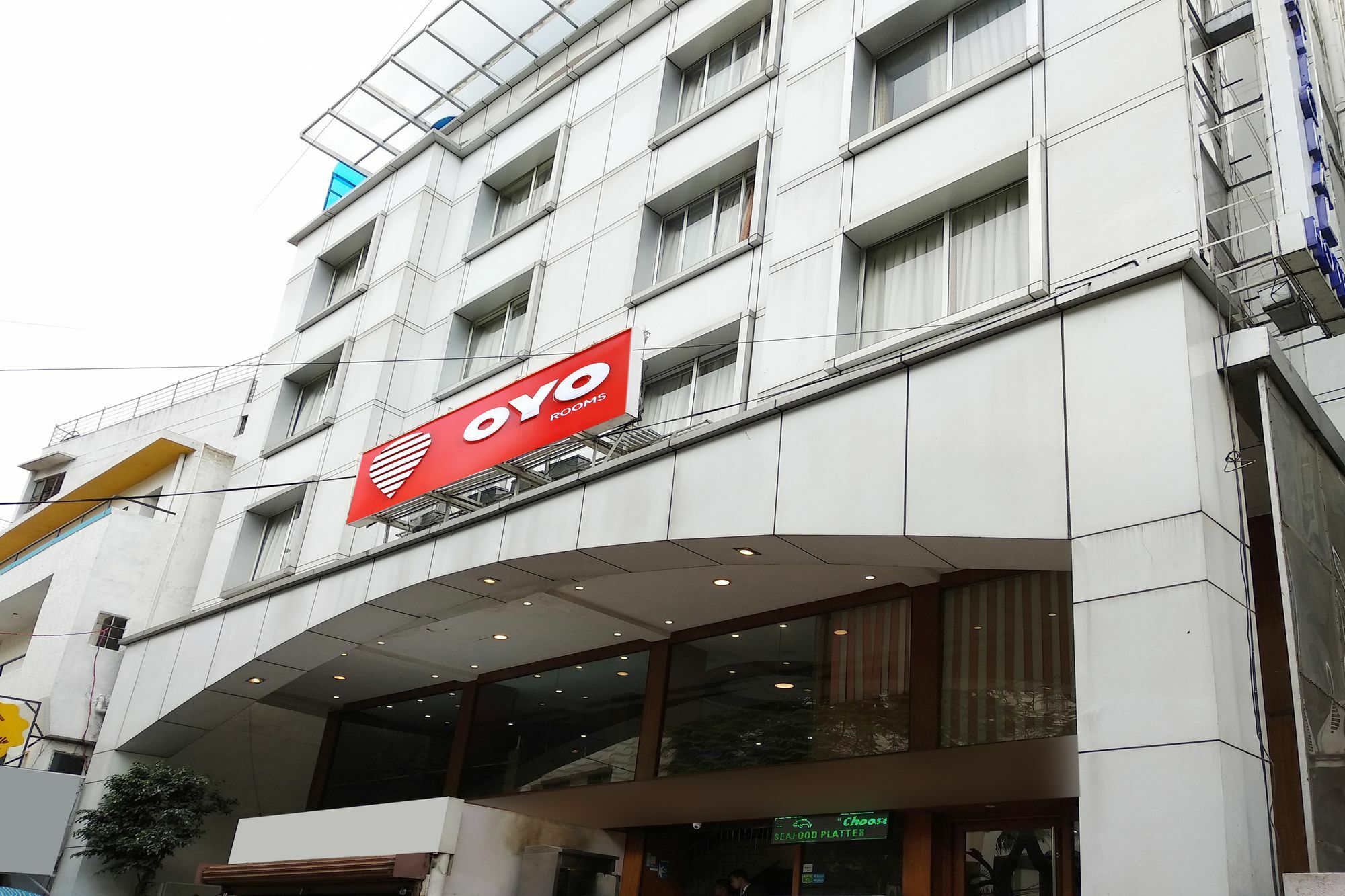 Hotel Oyo 9925 The Ocea International